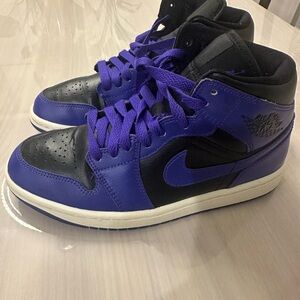 Nike Air Jordan 1 Mid GS 7Y Purple Black White BQ6472-051 Sneakers
